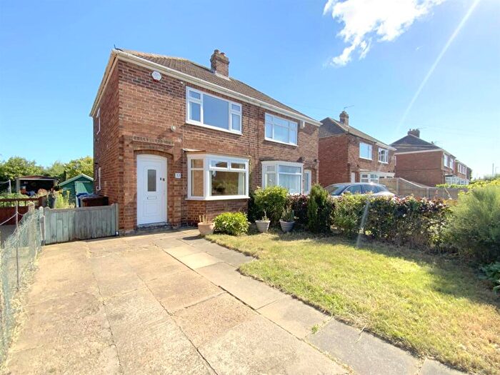 2 Bedroom Semi Detached House For Sale In Sherwood Road, Grimsby, DN34