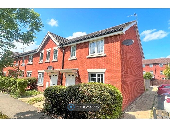 3 Bedroom End Of Terrace House To Rent In Wilks Road, Grantham, NG31