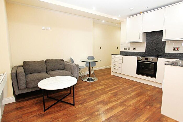 1 Bedroom Flat To Rent In Brunswick Court, Leeds, LS2