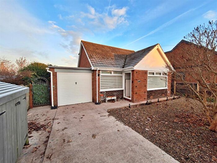 2 Bedroom Detached Bungalow For Sale In Winchester Drive, Poulton-Le-Fylde, FY6