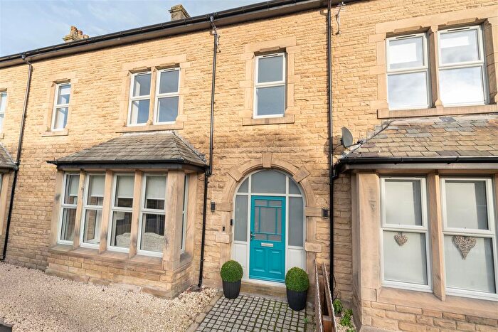 5 Bedroom Town House For Sale In Richmond Terrace, Guiseley, Leeds, LS20