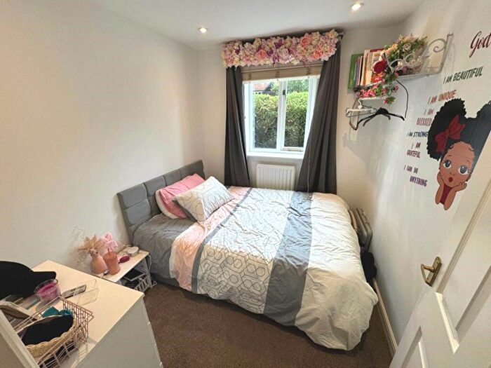 2 Bedroom Flat To Rent In Everett Court, Watling Street, WD7
