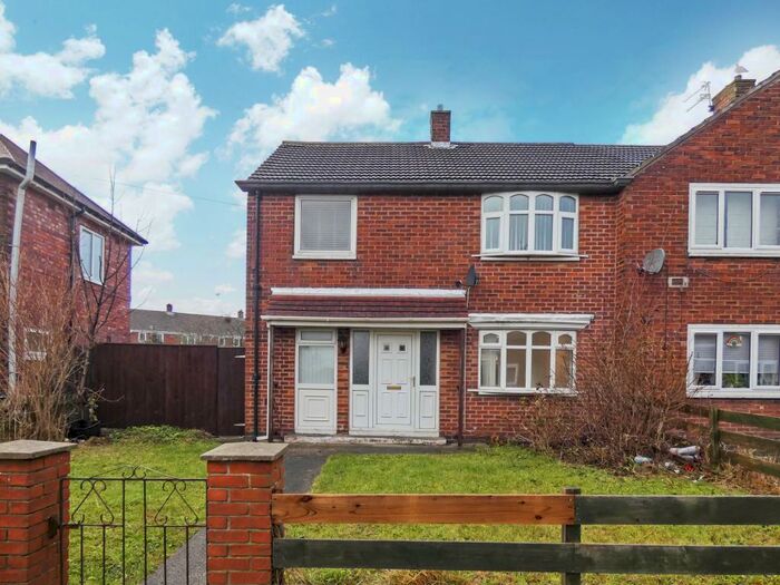 3 Bedroom Semi-Detached House To Rent In Richardson Avenue, South Shields, Tyne And Wear, NE34