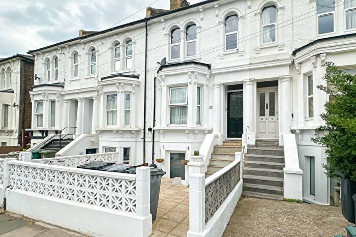 1 Bedroom Flat To Rent In Mosslea Road, London, SE20