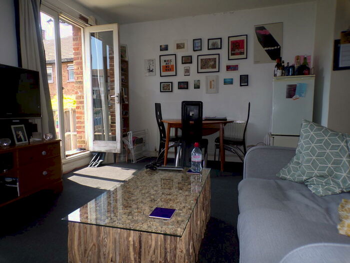 1 Bedroom Flat To Rent In Tredegar Road, Bow, London, E3