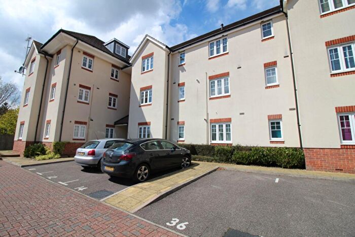 2 Bedroom Apartment To Rent In Chichester, PO19