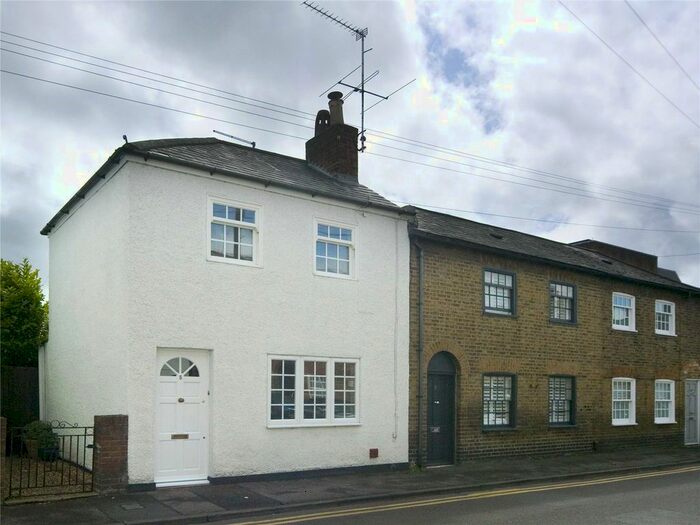 2 Bedroom End Of Terrace House To Rent In Russell Street, Windsor, Berkshire, SL4
