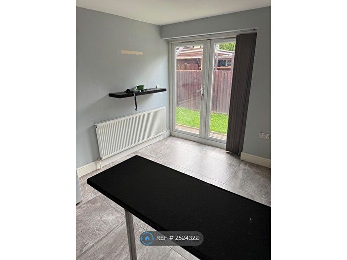 1 Bedroom Flat To Rent In Whitton, Hounslow, TW4