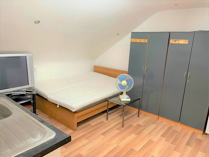 Studio To Rent In Bedford Road, Ilford, IG1