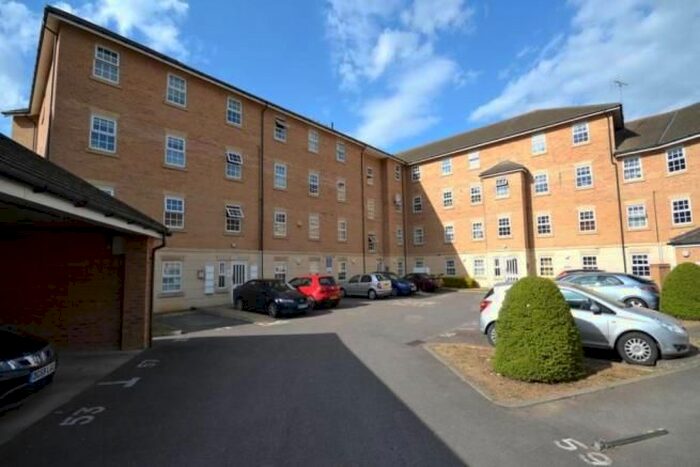 2 Bedroom Flat To Rent In Johnson Court, Southbridge, Northampton, NN4