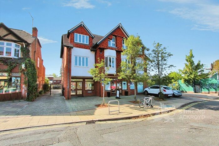2 Bedroom Flat To Rent In Station Approach, West Byfleet, Surrey, KT14