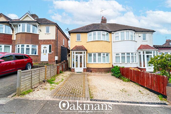 3 Bedroom Semi Detached House For Sale In Corisande Road, Birmingham, West Midlands, B29
