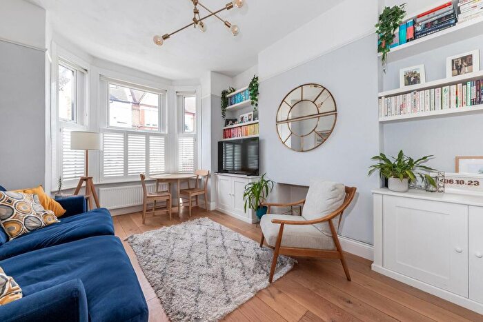 2 Bedroom Flat For Sale In Byne Road, Sydenham, London, SE26