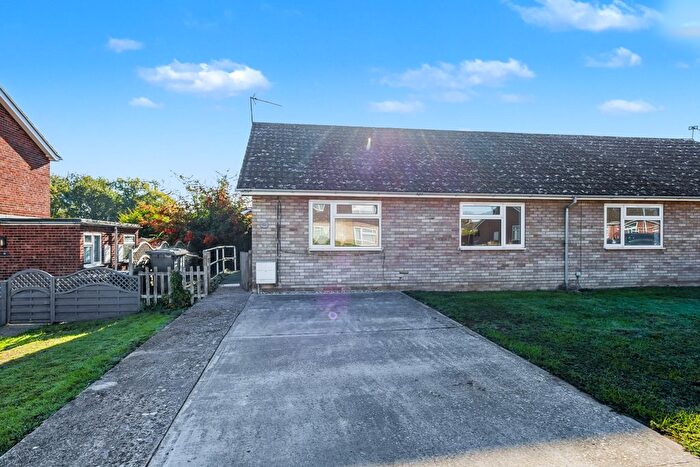 2 Bedroom Bungalow For Sale In Cranfield Way, Buckden, St. Neots, PE19