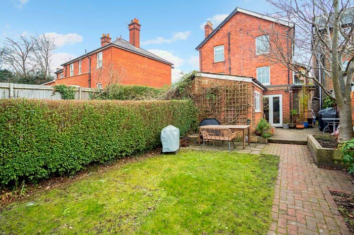 3 Bedroom Semi-Detached House To Rent In Portsmouth Road, Cobham, KT11