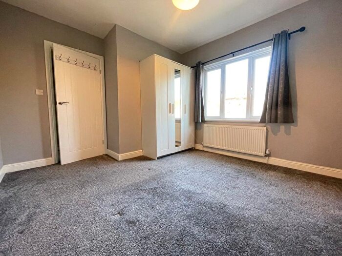 4 Bedroom Semi-Detached House To Rent In Oxhey Drive, Watford, WD19