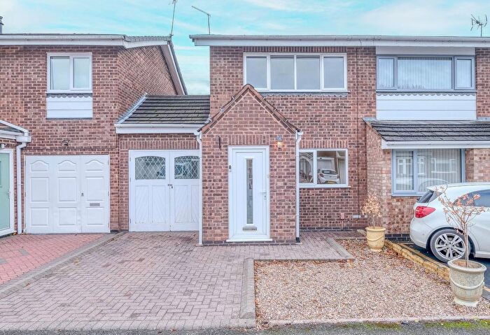 2 Bedroom Semi Detached House For Sale In Donnington Close, Redditch, B98