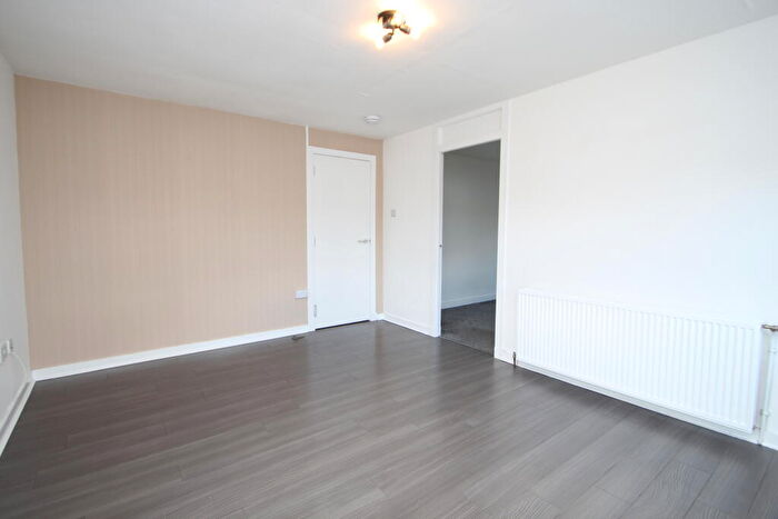 1 Bedroom Flat To Rent In Gilmour Place, New Gorbals, G5