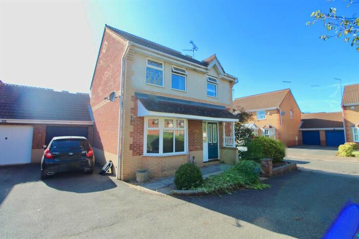 3 Bedroom Link Detached House To Rent In Speyside Court, Orton Southgate, Peterborough, PE2