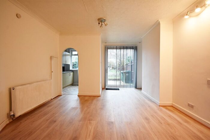 3 Bedroom End Terrace House To Rent In Purcell Road, Coventry, CV6