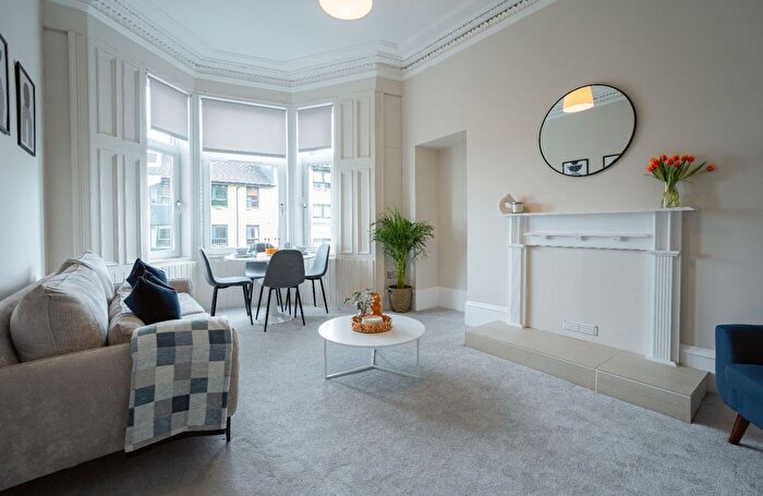 2 Bedroom Flat To Rent In Oban Drive, West End, Glasgow, G20