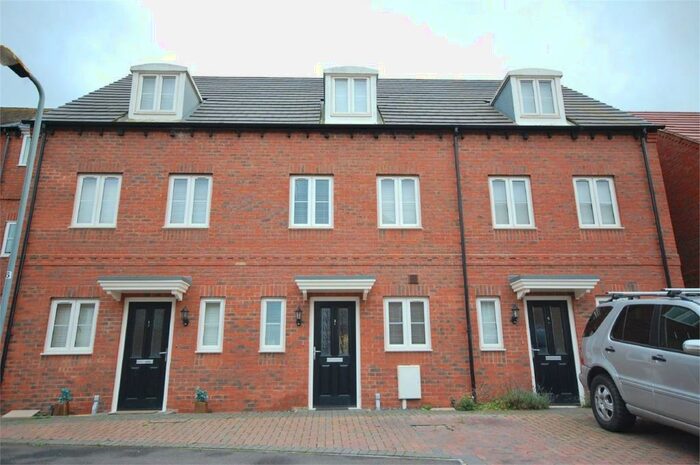 3 Bedroom End Of Terrace House To Rent In Ivy Grange, Bilton, Rugby, CV22