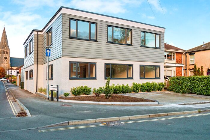 1 Bedroom Apartment To Rent In Brook House, Millbrook Road East, SO15