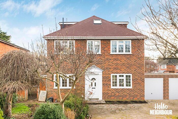 4 Bedroom Detached House To Rent In White Craig Close, Pinner, HA5