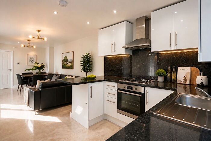 5 Bedroom End Of Terrace House To Rent In Melyn Close, London, N7