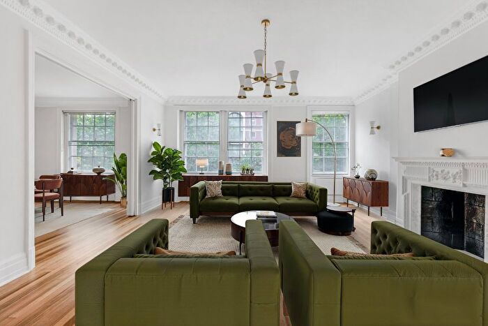 4 Bedroom Flat To Rent In Park Road, Regents Park, London, NW8