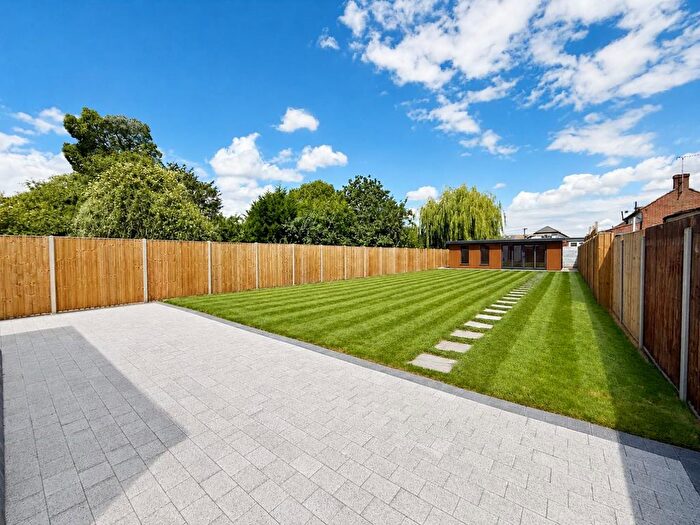 3 Bedroom Detached Bungalow For Sale In Feltham Hill Road, Ashford, TW15