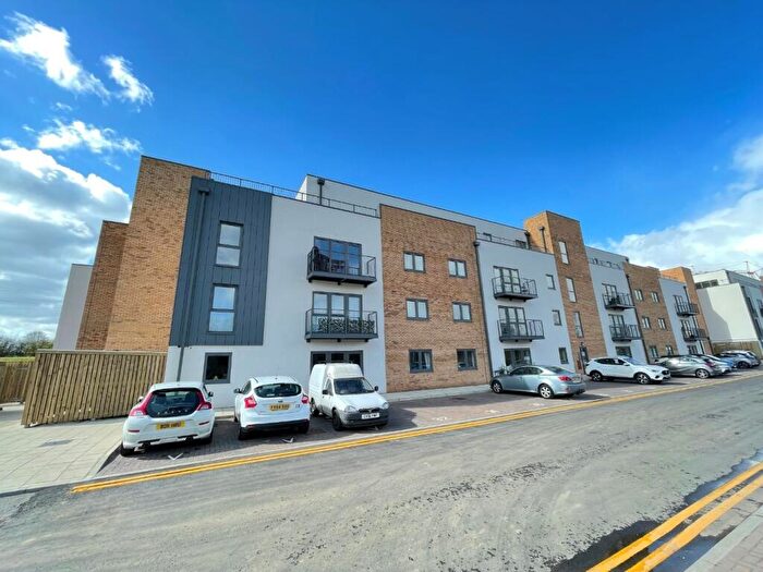 1 Bedroom Apartment For Sale In Heather Apartments, Cypress Road, Luton, Bedfordshire, LU1