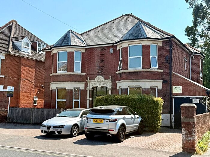 1 Bedroom Flat To Rent In Howard Road, Southampton, Hampshire, SO15