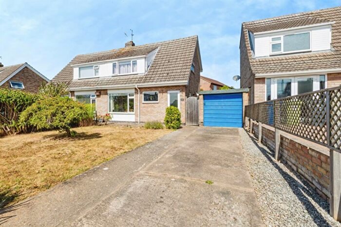 3 Bedroom Semi-Detached House For Sale In Thonock Drive, Saxilby, Lincoln, LN1