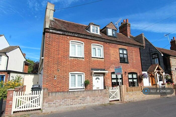 3 Bedroom Semi-Detached House To Rent In The Street, Dartford, DA4