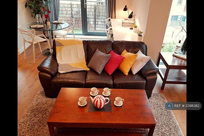 2 Bedroom Flat To Rent In Woodin's Way, Oxford, OX1