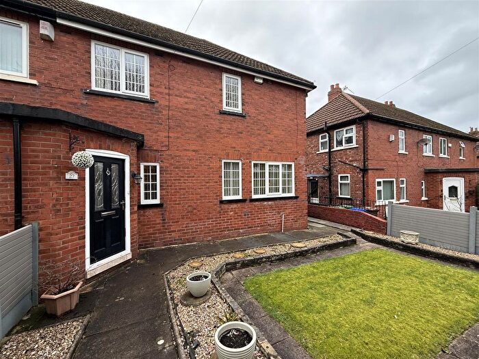 3 Bedroom Semi Detached House For Sale In Lees Road, Ashton-Under-Lyne, OL6