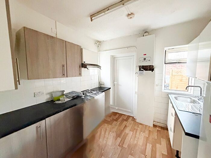 2 Bedroom Flat To Rent In Grange Road, London, N17