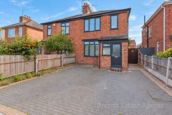 3 Bedroom Semi Detached House For Sale In Burgh Road, Gorleston, Great Yarmouth, NR31
