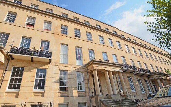 1 Bedroom Flat To Rent In Lansdown Crescent, Cheltenham, GL50