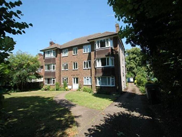 2 Bedroom Flat For Sale In Durham Road, Bromley, BR2