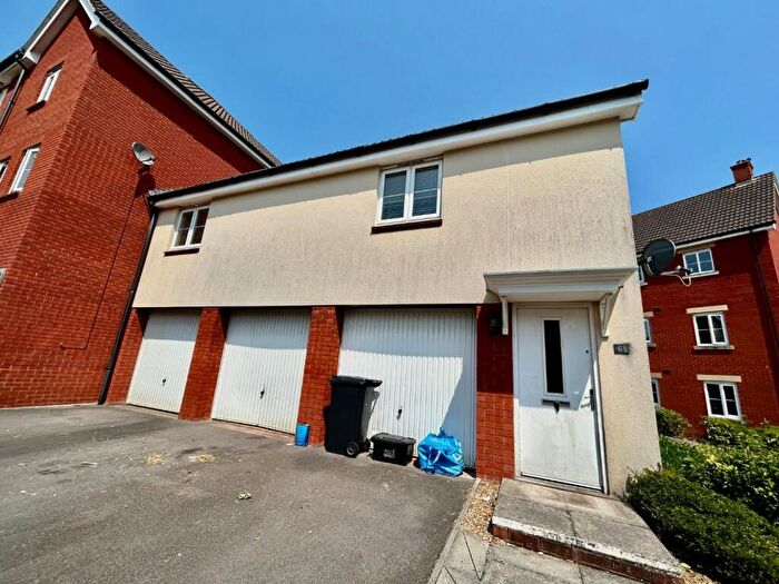 2 Bedroom Coach House To Rent In Snowberry Walk, St George, Bristol, BS5