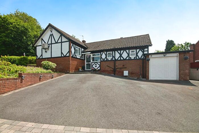 3 Bedroom Detached Bungalow For Sale In Abbey Road, Smethwick, B67
