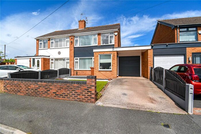 3 Bedroom Semi Detached House For Sale In Holmlands Drive, Prenton, CH43