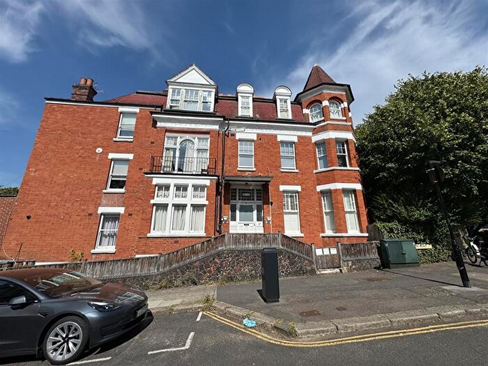 1 Bedroom Flat To Rent In Hornsey Lane Gardens, Highgate, N6