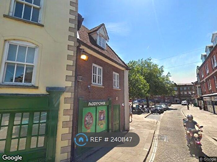 2 Bedroom Flat To Rent In Buckingham Street, Aylesbury, HP20