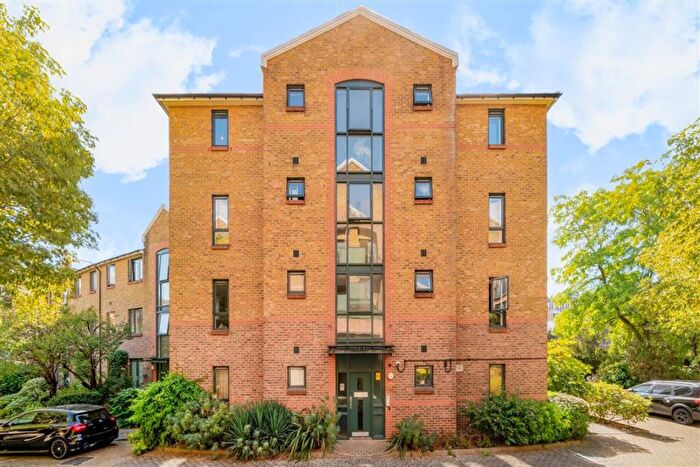 1 Bedroom Flat For Sale In Durward Street, Whitechapel, E1