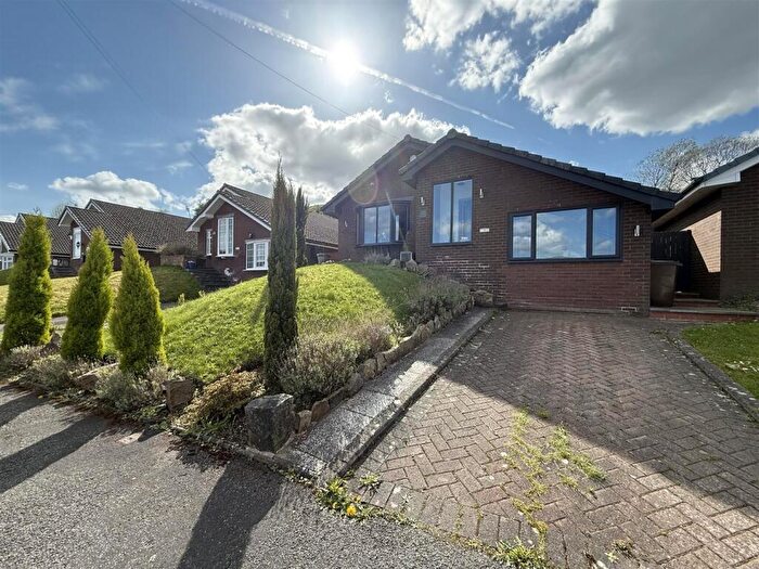 3 Bedroom Detached Bungalow For Sale In Stablefold, Mossley, OL5