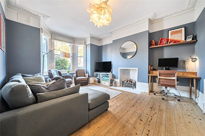 2 Bedroom Flat For Sale In The Crescent, Croydon, CR0