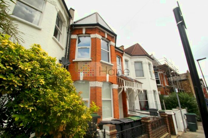 Studio To Rent In Mattison Road, London, N4